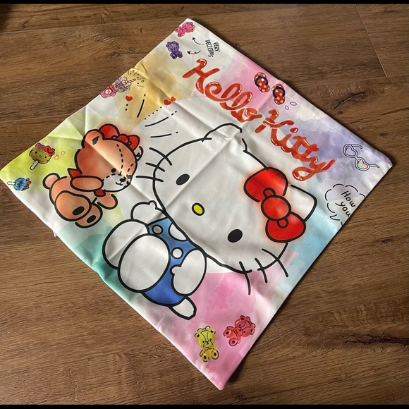HELLO KITTY (Tiny Chum)-NWT Zipped Pillow Covering - Picture 6 of 8